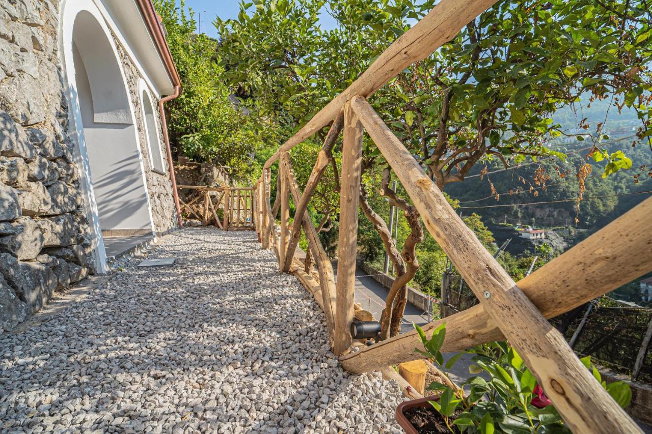 Tra Sole E Limoni Apartments Tramonti Dış mekan fotoğraf